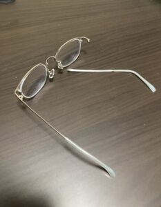 死んだメガネ